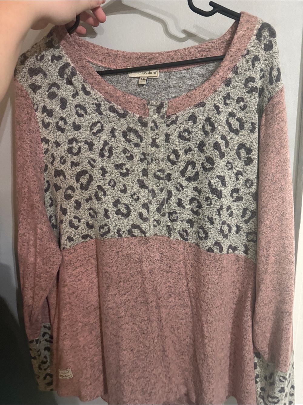 Simply southern Women's Pink Leopard Print Henley Pullover